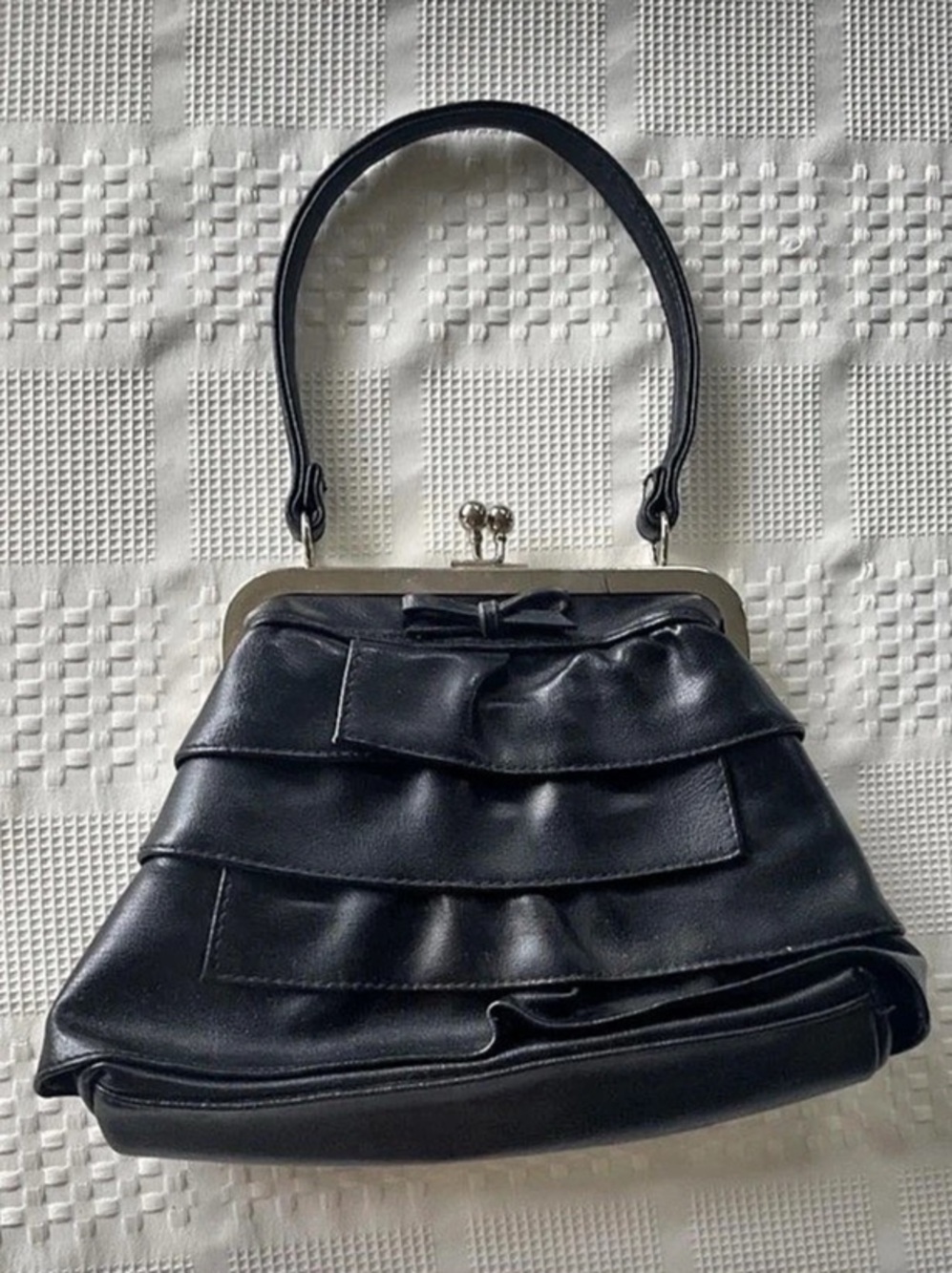 Vintage Black Tiered Ruffled Evening Bag, Classic Kiss-lock Closure Clutch Purse